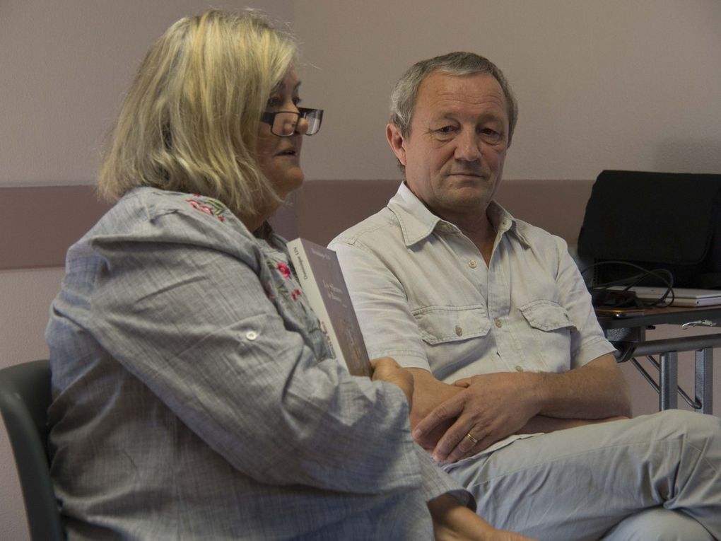 Des auteurs et illustrateurs en dédicace, des Salons différents…