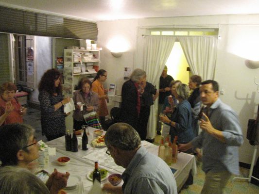 Une collection de photos de nombreux moment forts de la librairie : littérature, théâtre, musique, danse, et bien d'autres plaisirs partagés.