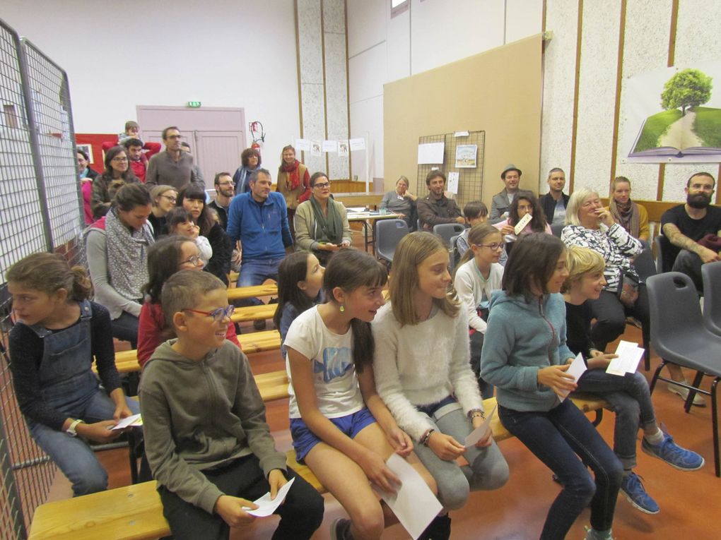 Des auteurs et illustrateurs en dédicace, des Salons différents…