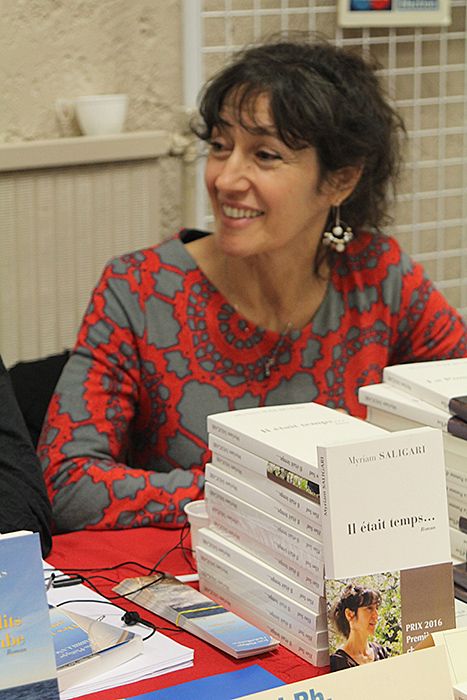 Feuilles d'automne à Colmars les Alpes, un Salon de lecteurs attentifs