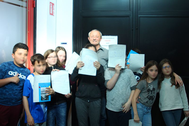 Des auteurs en ateliers et en dédicaces