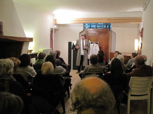 Une collection de photos de nombreux moment forts de la librairie : littérature, théâtre, musique, danse, et bien d'autres plaisirs partagés.