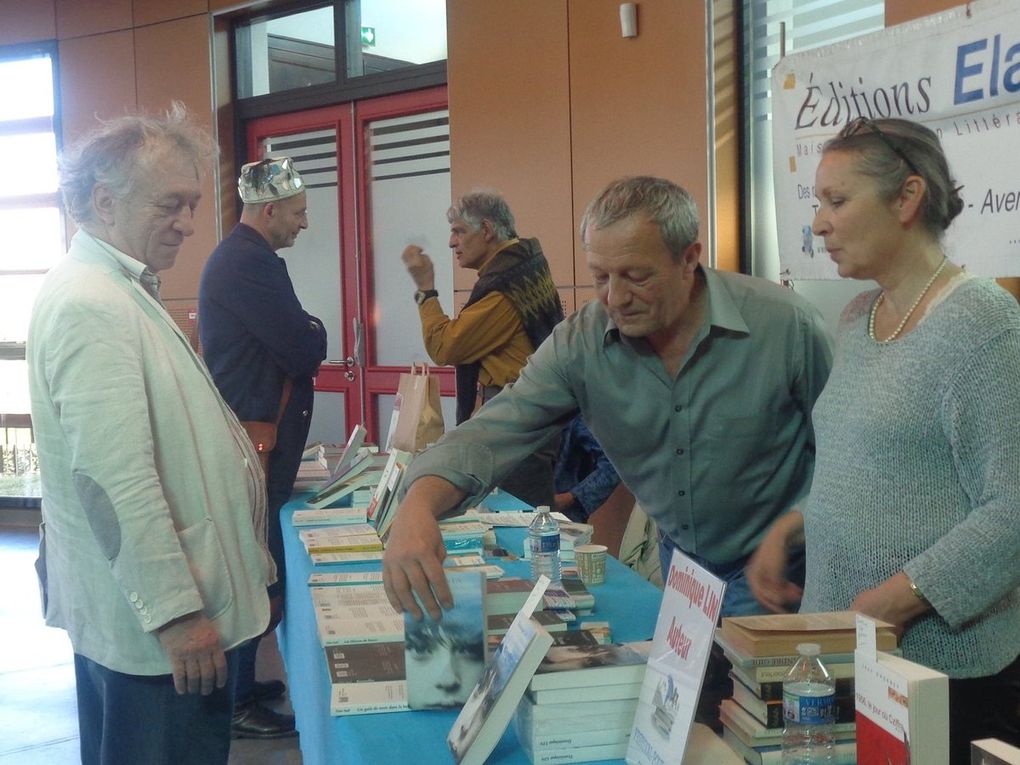 Des auteurs en ateliers et en dédicaces