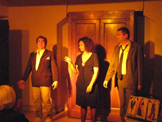 Une collection de photos de nombreux moment forts de la librairie : littérature, théâtre, musique, danse, et bien d'autres plaisirs partagés.