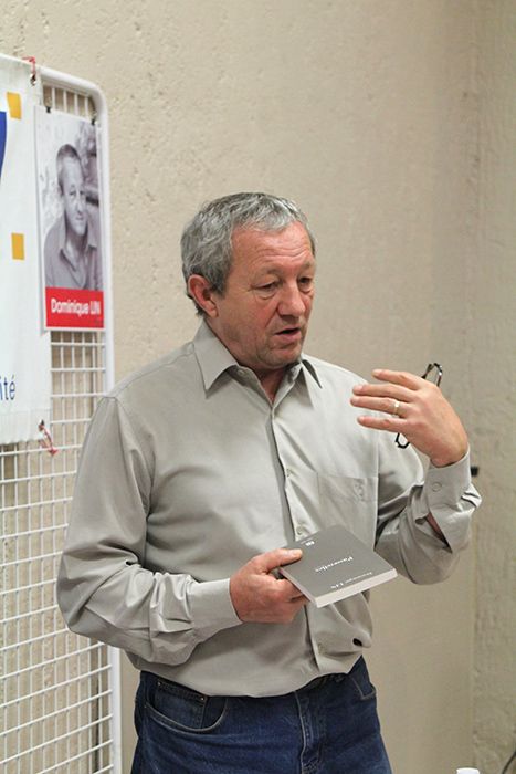 Feuilles d'automne à Colmars les Alpes, un Salon de lecteurs attentifs