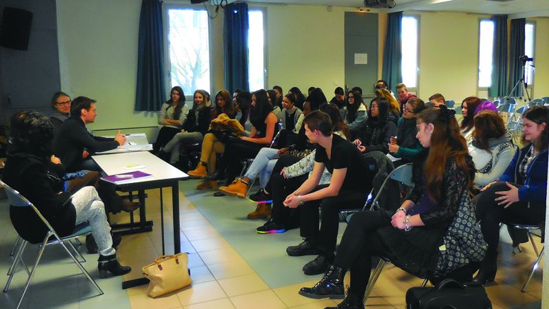 Rencontre de Cédric Totée, lauréat 2015 avec les élèves du lycée de l'Arc en mars 2015, reprise par la presse