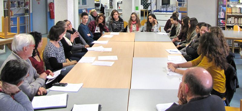 Deuxième manuscrit en analyse au lycée, regards croisés entre élèves et adultes
