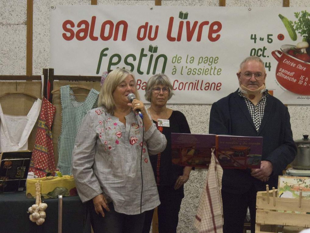 Des auteurs et illustrateurs en dédicace, des Salons différents…