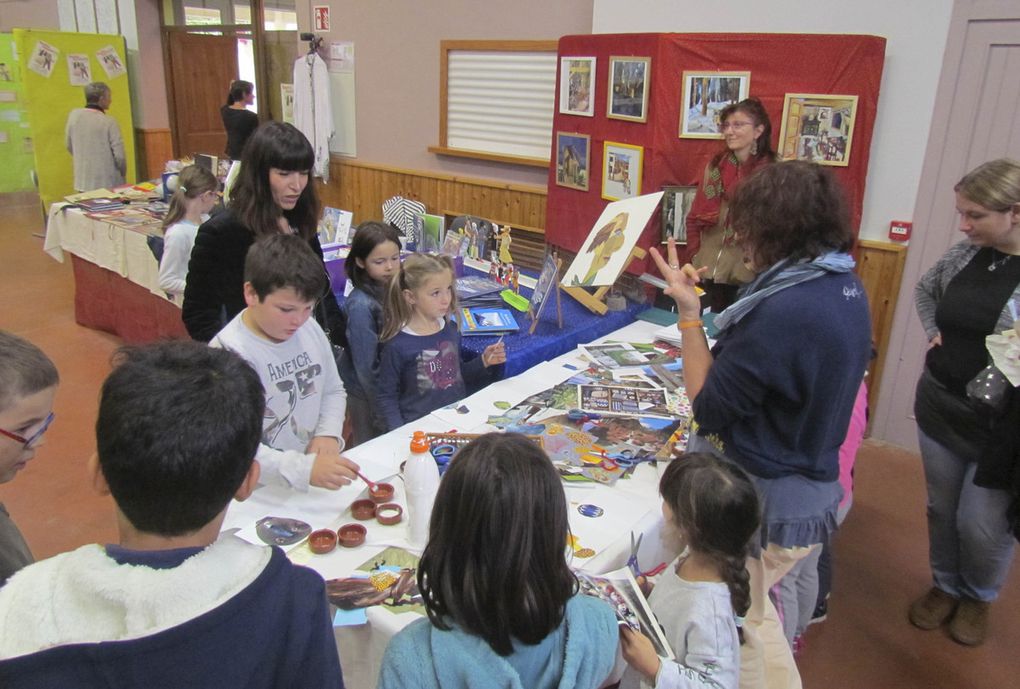 Des auteurs et illustrateurs en dédicace, des Salons différents…