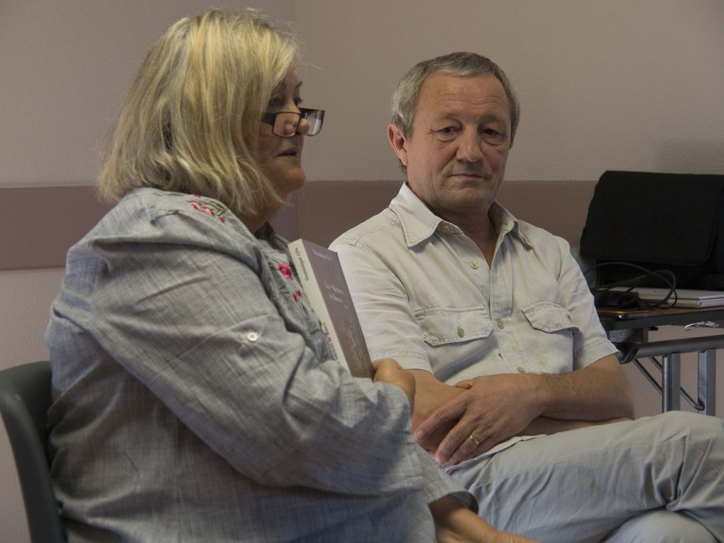 Des auteurs et illustrateurs en dédicace, des Salons différents…