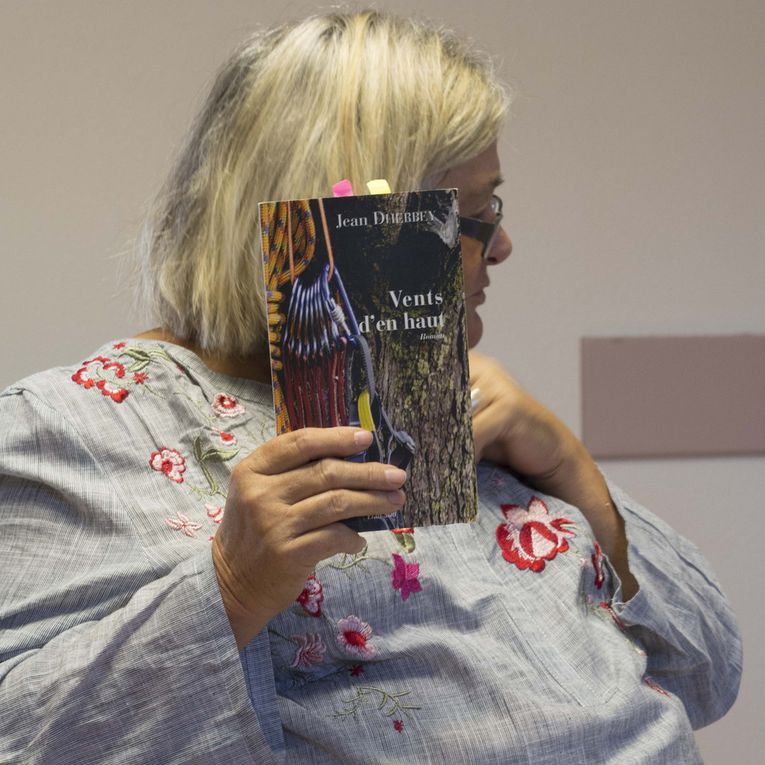 Des auteurs et illustrateurs en dédicace, des Salons différents…