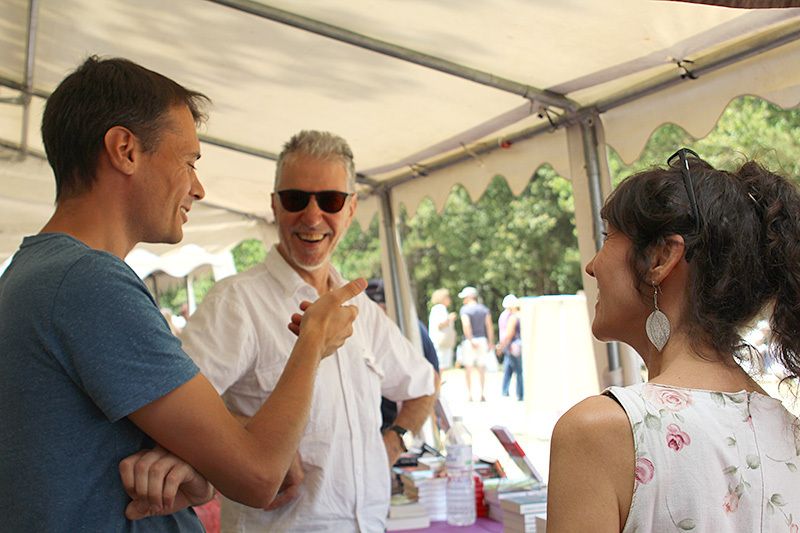 Les auteurs en dédicaces