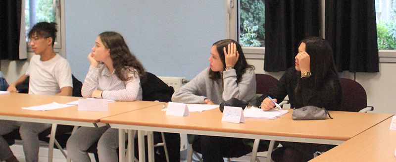 Analyse du 1er manuscrit avec les lycéens