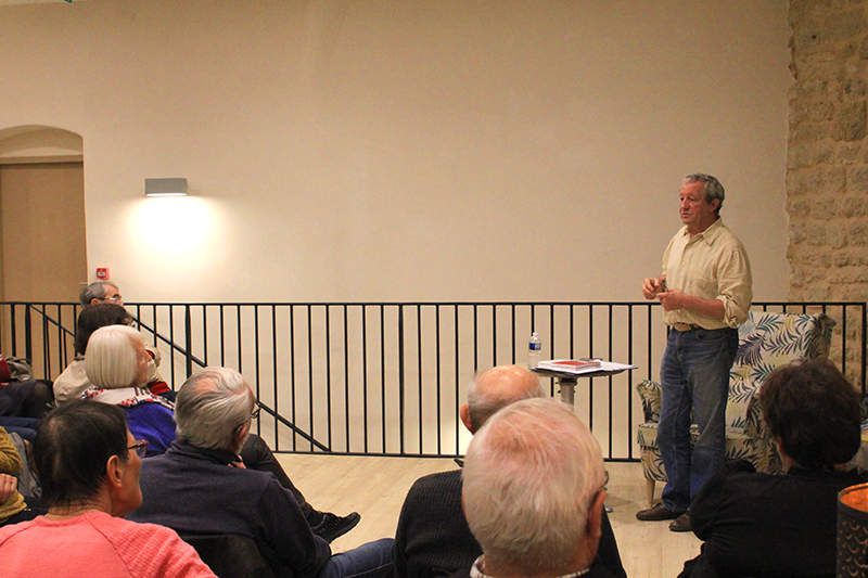 Dominique Lin présente les Lettres du Front d'Émile Sauvage, et 39-45 en Vaucluse, éd. Elan Sud à Châteauneuf-du-Pape [vidéo]