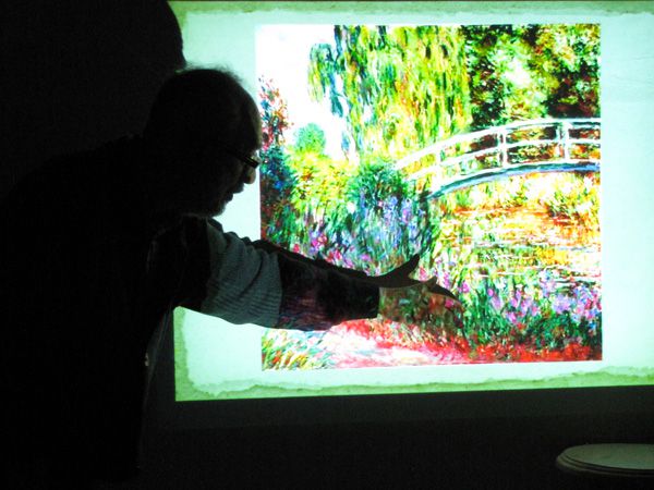 Une collection de photos de nombreux moment forts de la librairie : littérature, théâtre, musique, danse, et bien d'autres plaisirs partagés.