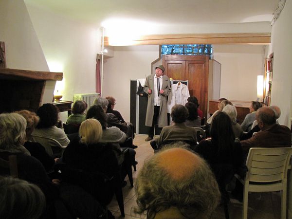 Une collection de photos de nombreux moment forts de la librairie : littérature, théâtre, musique, danse, et bien d'autres plaisirs partagés.